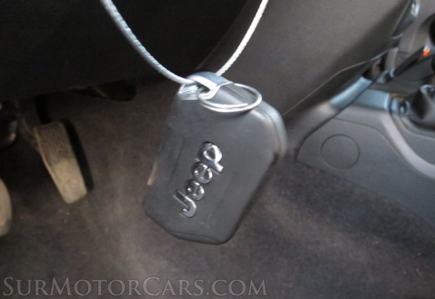 2021 Jeep Wrangler - Image 34