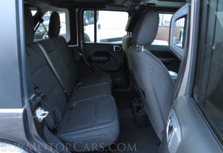 2021 Jeep Wrangler - Image 27