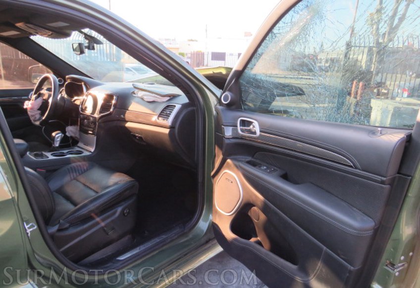 2020 Jeep Grand Cherokee - Image 20