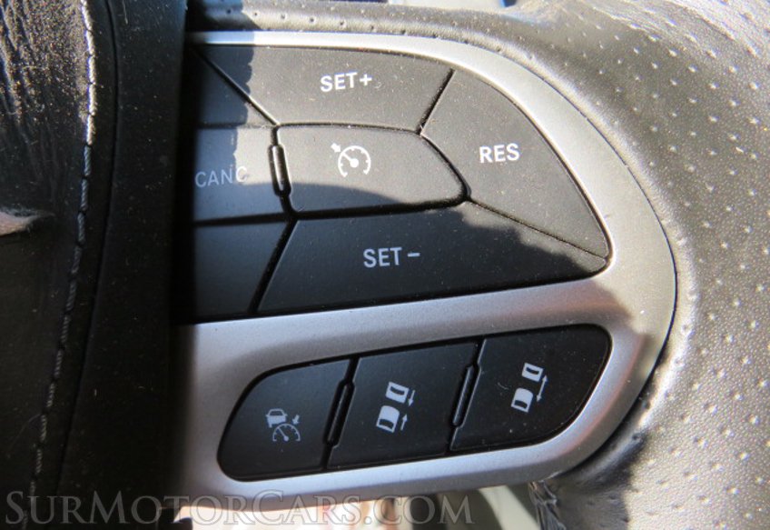 2020 Jeep Grand Cherokee - Image 40