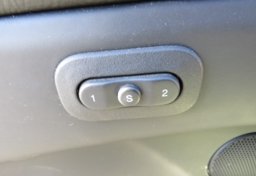 2020 Jeep Grand Cherokee - Image 37