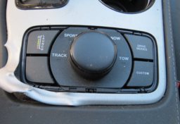 2020 Jeep Grand Cherokee - Image 41