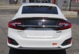 2019 Honda Clarity Plug-In Hybrid - Image 10