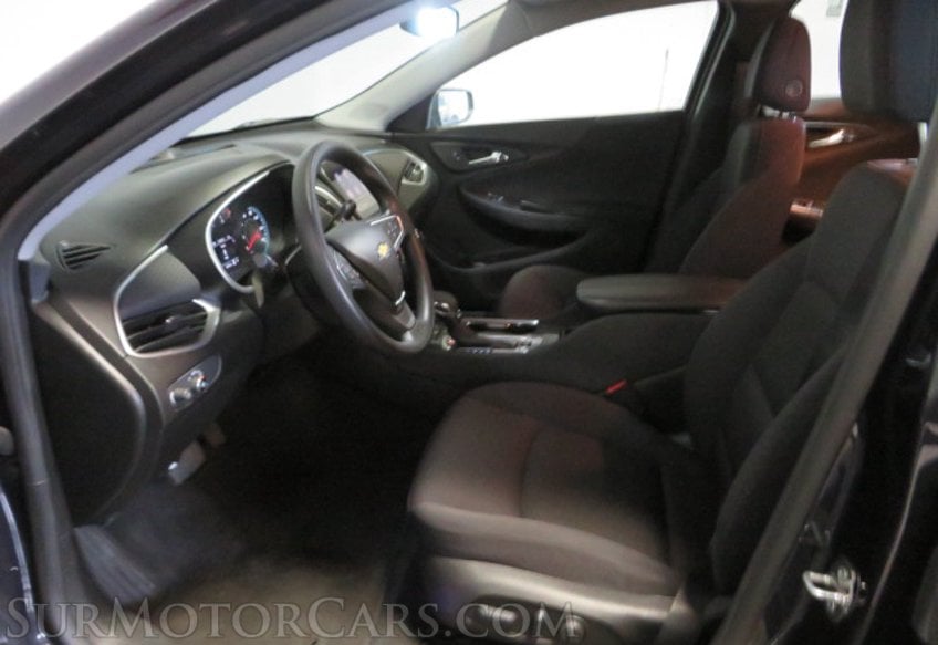 2023 Chevrolet Malibu - Image 31