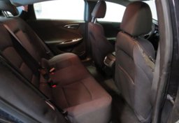 2023 Chevrolet Malibu - Image 30