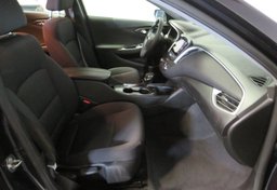 2023 Chevrolet Malibu - Image 28