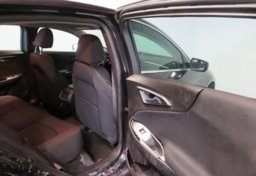 2023 Chevrolet Malibu - Image 26