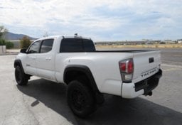 2021 Toyota Tacoma 4WD - Image 6