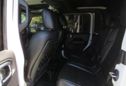 2020 Jeep Gladiator - Image 28