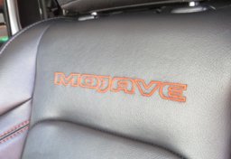 2020 Jeep Gladiator - Image 46