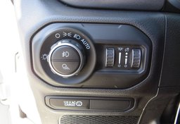 2020 Jeep Gladiator - Image 45