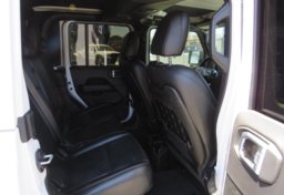 2020 Jeep Gladiator - Image 29