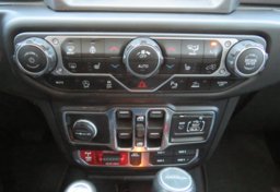 2020 Jeep Gladiator - Image 42