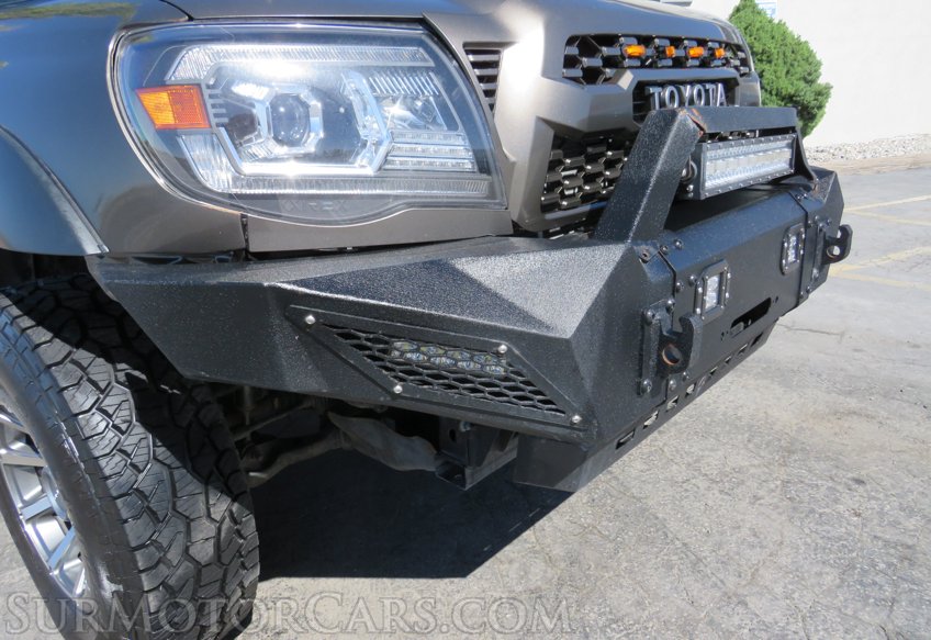 2009 Toyota Tacoma - Image 18