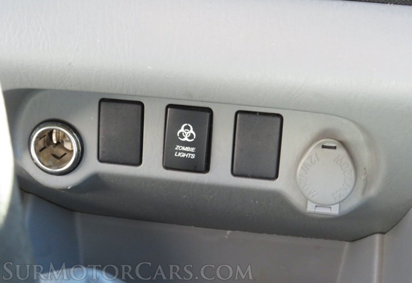 2009 Toyota Tacoma - Image 32