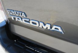 2009 Toyota Tacoma - Image 16