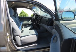 2009 Toyota Tacoma - Image 22