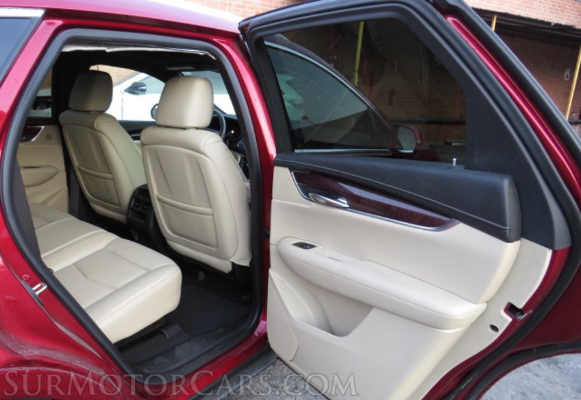 2019 Cadillac XT5 - Image 25