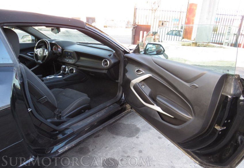 2019 Chevrolet Camaro - Image 21