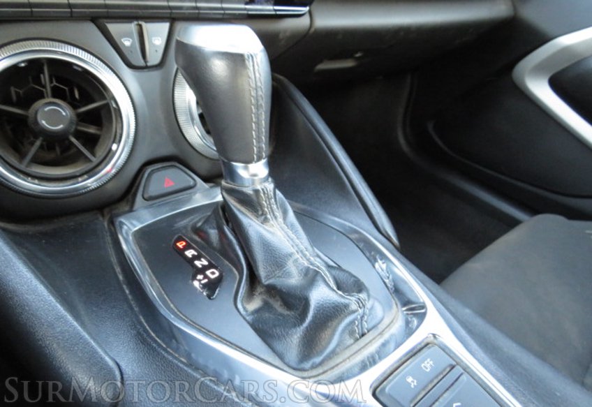 2019 Chevrolet Camaro - Image 30