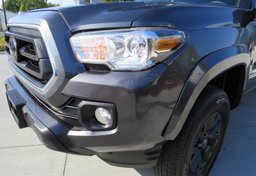 2021 Toyota Tacoma 4WD - Image 7