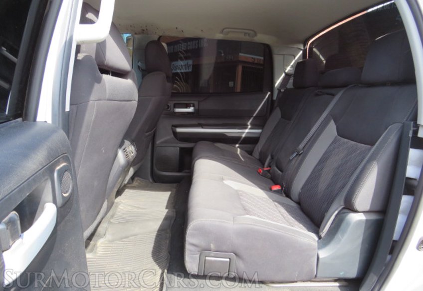 2017 Toyota Tundra - Image 29