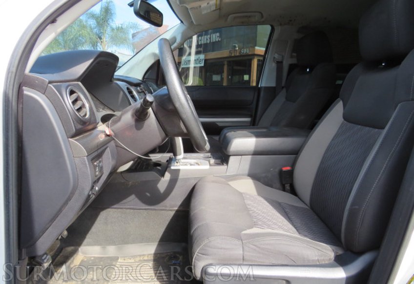 2017 Toyota Tundra - Image 25