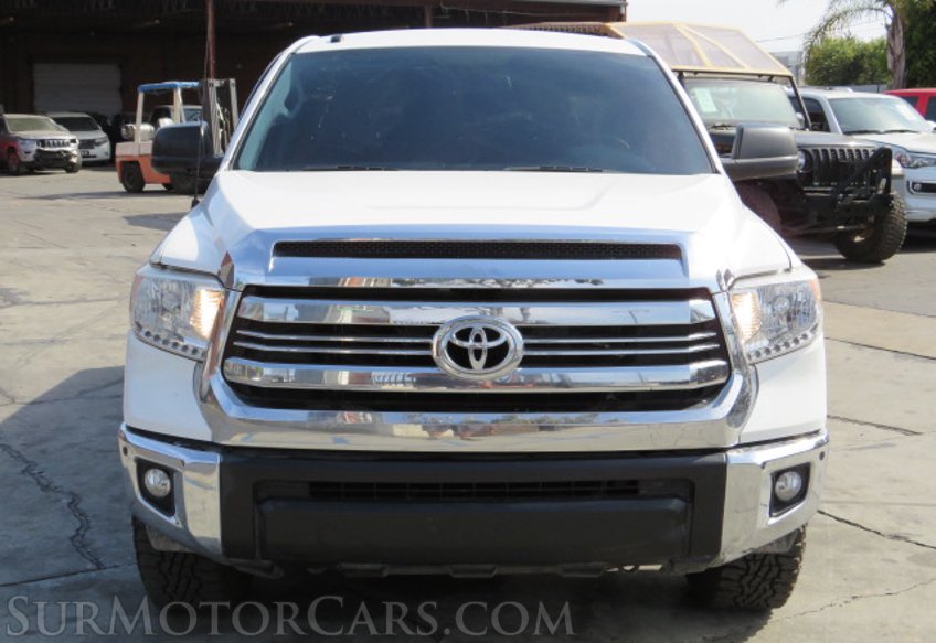 2017 Toyota Tundra - Image 9
