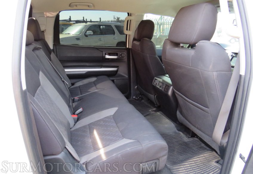 2017 Toyota Tundra - Image 32