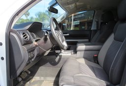 2017 Toyota Tundra - Image 27
