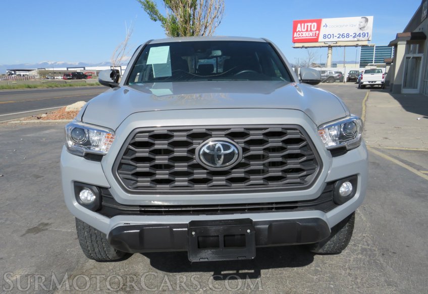 2020 Toyota Tacoma 4WD - Image 12