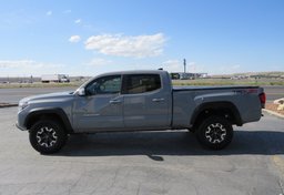 2020 Toyota Tacoma 4WD - Image 9
