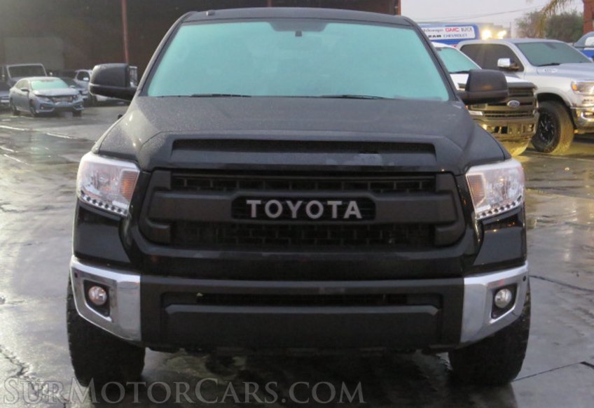 2017 Toyota Tundra 4WD - Image 11