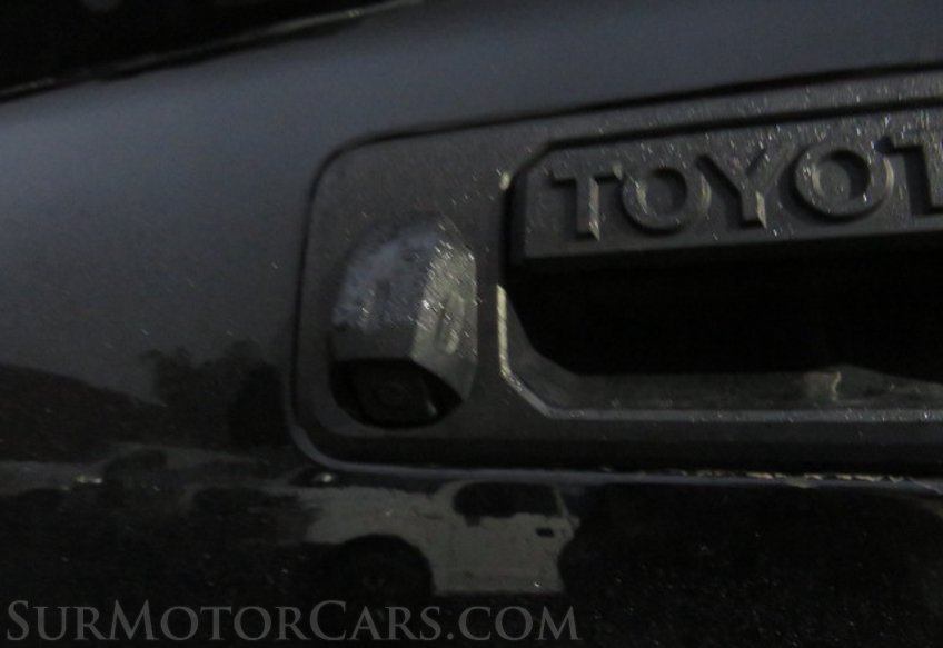 2017 Toyota Tundra 4WD - Image 16