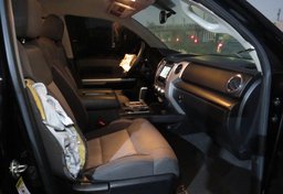 2017 Toyota Tundra 4WD - Image 23