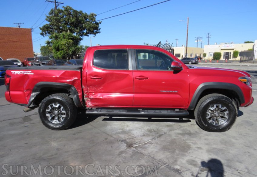 2019 Toyota Tacoma - Image 12