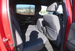 2019 Toyota Tacoma - Image 32