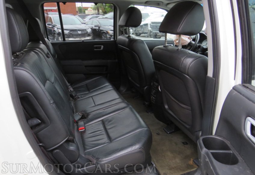 2015 Honda Pilot - Image 30