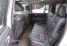 2015 Honda Pilot - Image 29