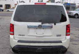 2015 Honda Pilot - Image 11