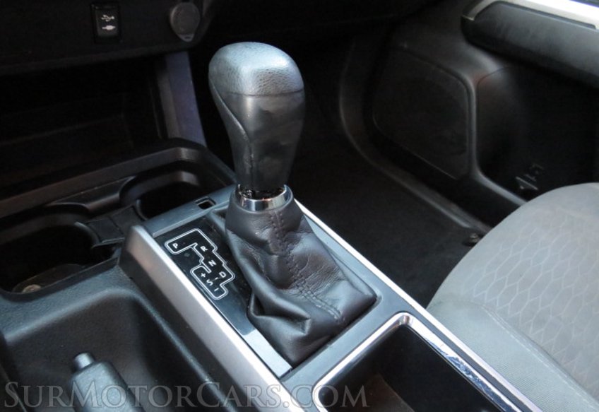 2017 Toyota Tacoma - Image 38