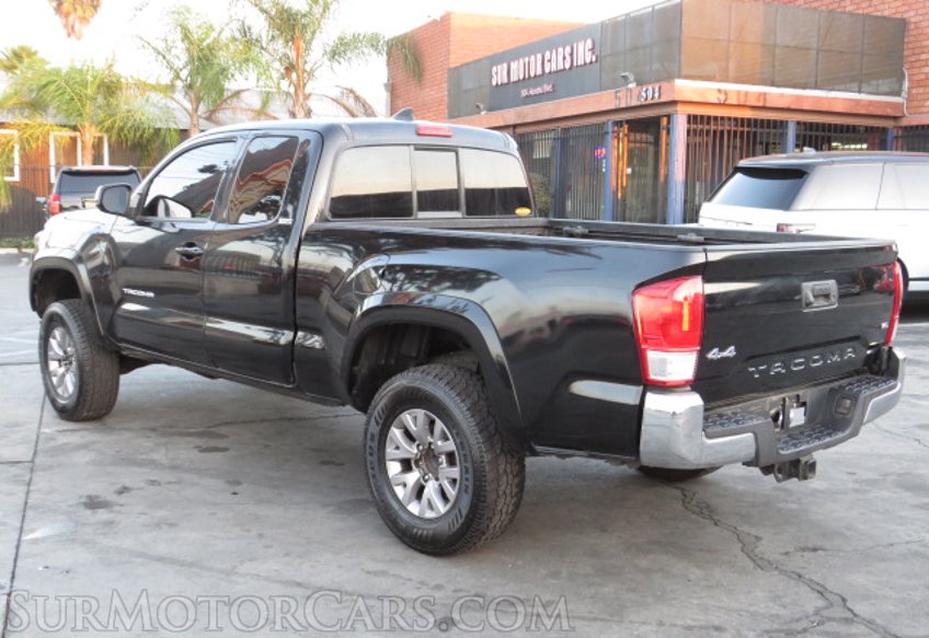 2017 Toyota Tacoma - Image 10