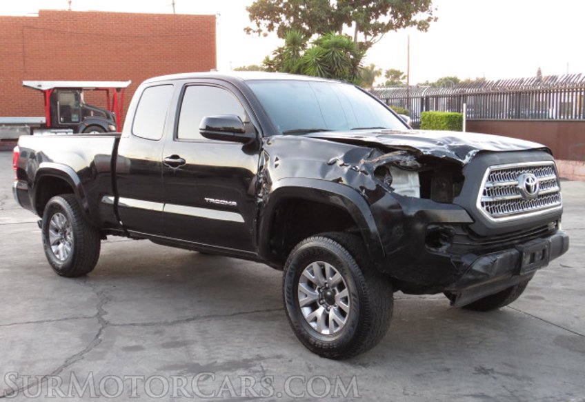 2017 Toyota Tacoma - Image 4