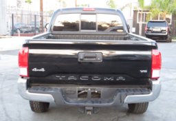 2017 Toyota Tacoma - Image 12