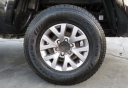 2017 Toyota Tacoma - Image 11