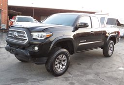 2017 Toyota Tacoma - Image 3