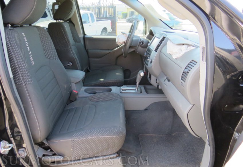 2019 Nissan Frontier - Image 25