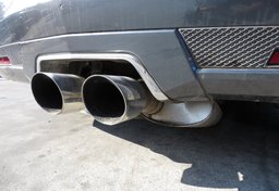 2011 Cadillac CTS-V Coupe - Image 16