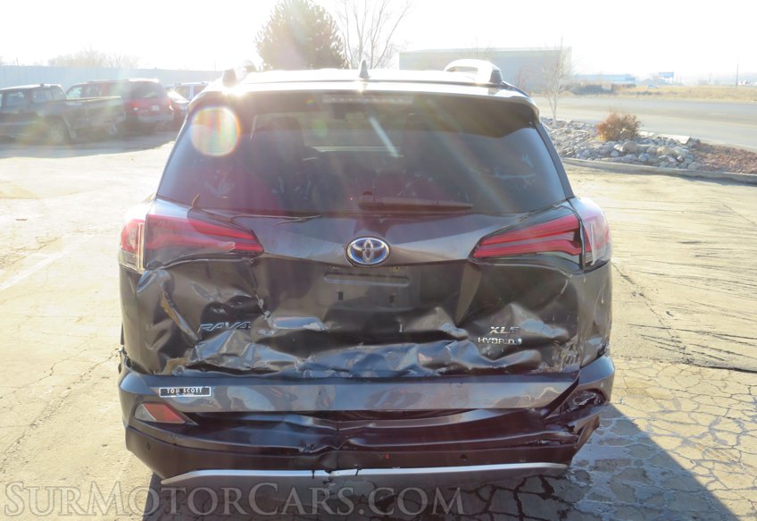 2017 Toyota RAV4 Hybrid - Image 12