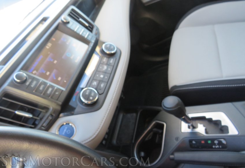 2017 Toyota RAV4 Hybrid - Image 40